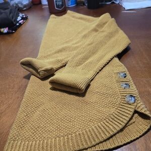 Ladies Mustard Sweater with Button Detail Size med